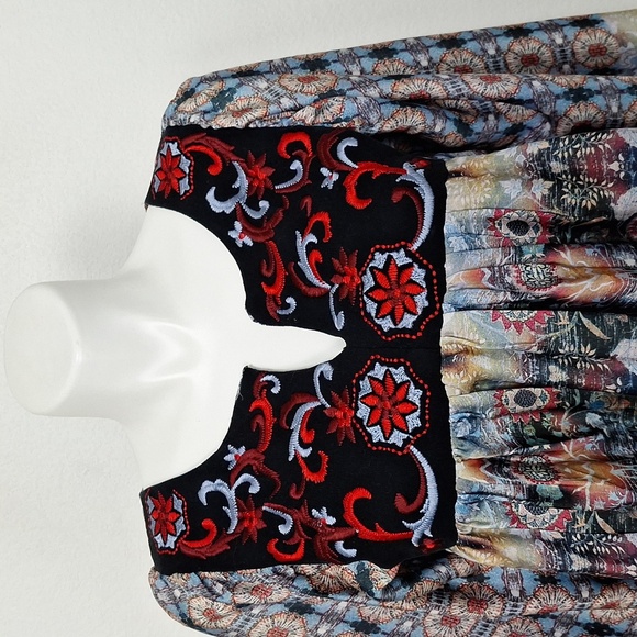 KAS New York Red Blue Embroidered Bohemian Balloon Sleeve Peasant Boho Blouse M - Picture 2 of 12